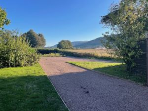 Drive and garden - click for photo gallery